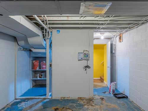 1955 Parkcrest Ave, Kamloops, BC - Indoor Photo Showing Garage