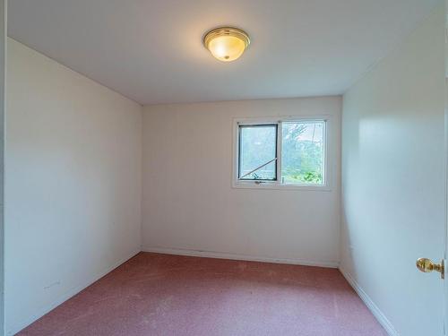 1955 Parkcrest Ave, Kamloops, BC - Indoor Photo Showing Other Room