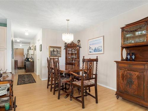 101-700 Island Hwy South, Campbell River, BC - Indoor Photo Showing Dining Room