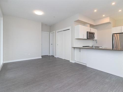 501-868 Orono Ave, Langford, BC - Indoor Photo Showing Kitchen