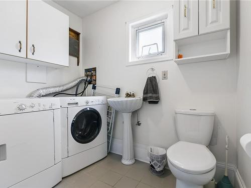 2217/2219 Vancouver St, Victoria, BC - Indoor Photo Showing Laundry Room