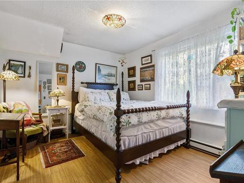 2217/2219 Vancouver St, Victoria, BC - Indoor Photo Showing Bedroom