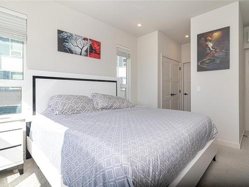 210-958 Pharoah Mews, Langford, BC - Indoor Photo Showing Bedroom