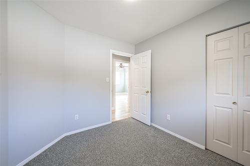 5830 Westwynd Drive, Falkland, BC - Indoor Photo Showing Other Room