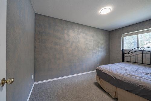 5830 Westwynd Drive, Falkland, BC - Indoor Photo Showing Bedroom