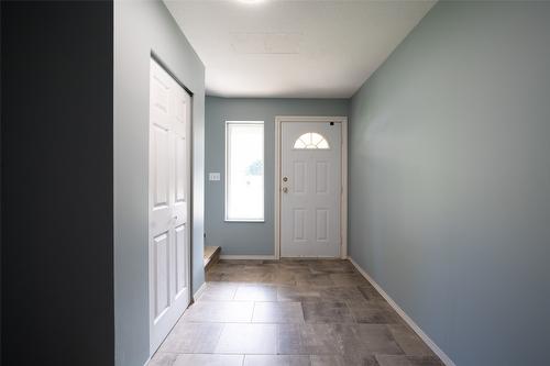 5830 Westwynd Drive, Falkland, BC - Indoor Photo Showing Other Room