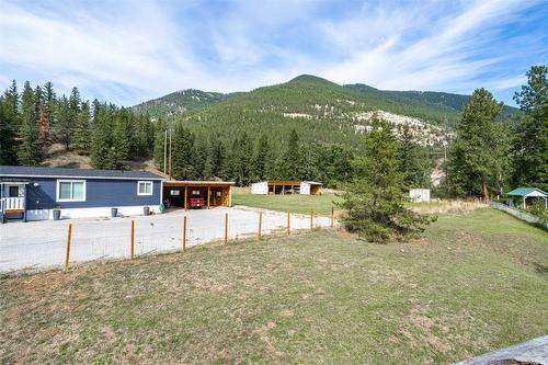 5830 Westwynd Drive, Falkland, BC - Outdoor