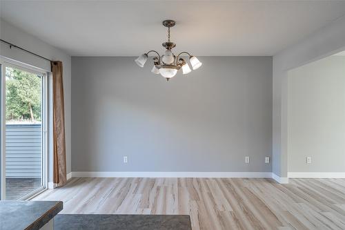 5830 Westwynd Drive, Falkland, BC - Indoor Photo Showing Other Room