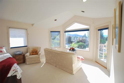 307 Sandpiper Court, Kelowna, BC - Indoor Photo Showing Bedroom