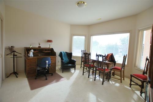 307 Sandpiper Court, Kelowna, BC - Indoor Photo Showing Other Room