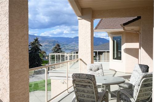 307 Sandpiper Court, Kelowna, BC - Outdoor With Exterior