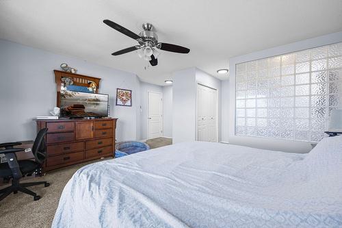 27-303 Regent Avenue, Enderby, BC - Indoor Photo Showing Bedroom