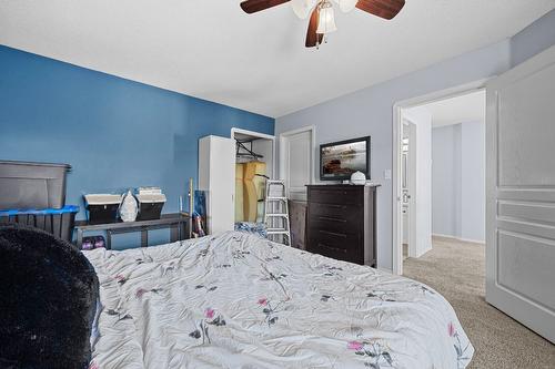 27-303 Regent Avenue, Enderby, BC - Indoor Photo Showing Bedroom