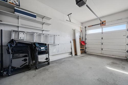 27-303 Regent Avenue, Enderby, BC - Indoor Photo Showing Garage