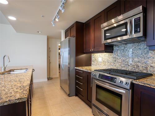 1301-75 Martin Street, Penticton, BC - Indoor Photo Showing Kitchen With Stainless Steel Kitchen With Double Sink With Upgraded Kitchen