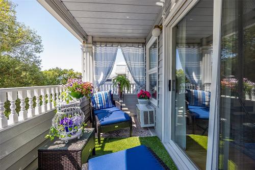 318-575 Sutherland Avenue, Kelowna, BC - Outdoor With Deck Patio Veranda With Exterior