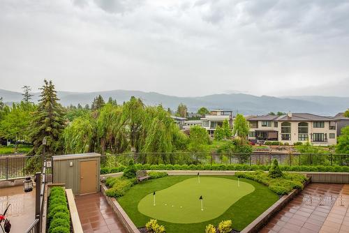 311-3865 Truswell Road, Kelowna, BC - Outdoor