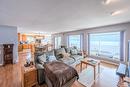 5247 Sutherland Road, Peachland, BC  - Indoor Photo Showing Living Room 