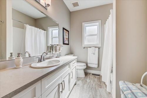 3407 Ironwood Drive, West Kelowna, BC - Indoor Photo Showing Bathroom