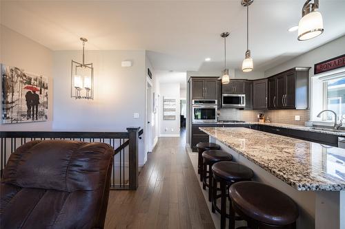 34-2444 York Avenue, Armstrong, BC - Indoor Photo Showing Kitchen With Upgraded Kitchen