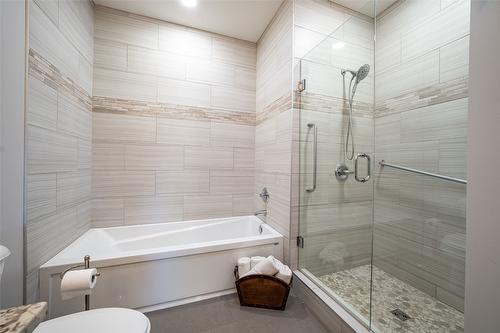 34-2444 York Avenue, Armstrong, BC - Indoor Photo Showing Bathroom