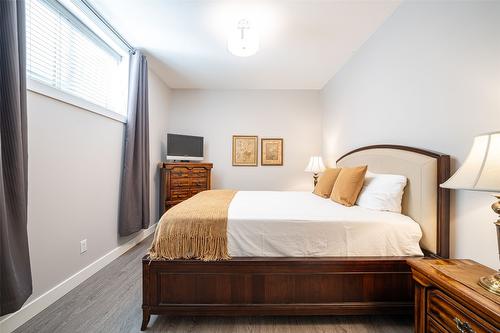 34-2444 York Avenue, Armstrong, BC - Indoor Photo Showing Bedroom