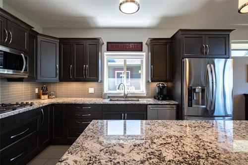 34-2444 York Avenue, Armstrong, BC - Indoor Photo Showing Kitchen With Upgraded Kitchen