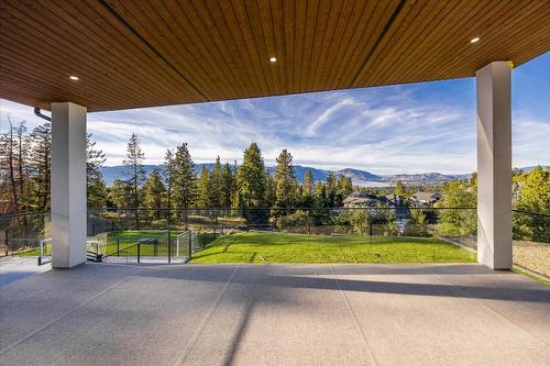 528 Hawes Court, Kelowna, BC - Outdoor With View