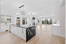 528 Hawes Court, Kelowna, BC  - Indoor Photo Showing Kitchen 