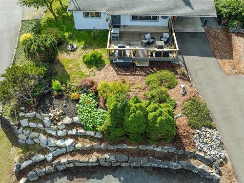 1074 Centre Cres, Qualicum Beach, BC 