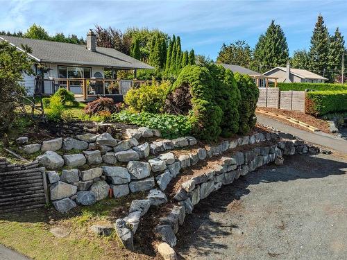 1074 Centre Cres, Qualicum Beach, BC 