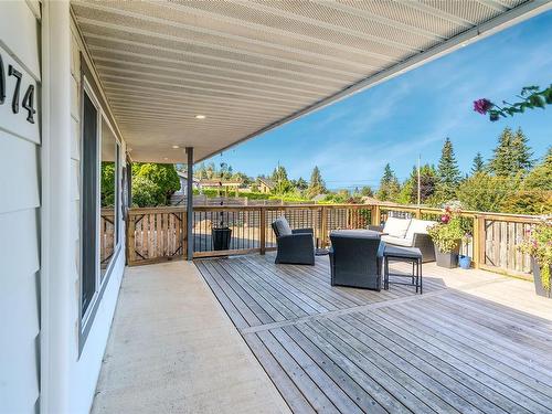 1074 Centre Cres, Qualicum Beach, BC 