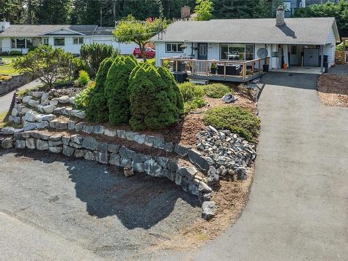 1074 Centre Cres, Qualicum Beach, BC 