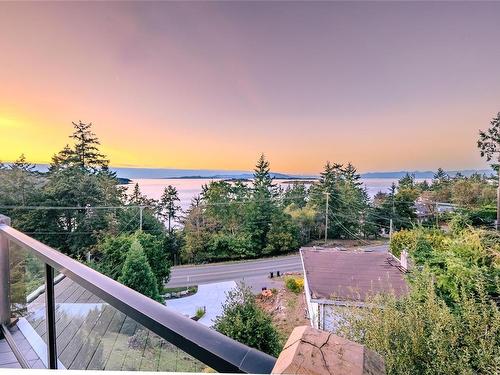 3182 Dolphin Dr, Nanoose Bay, BC 