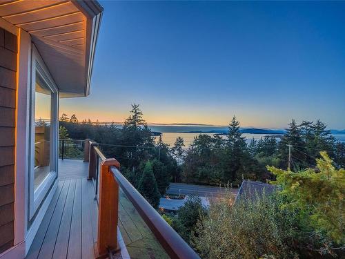 3182 Dolphin Dr, Nanoose Bay, BC 