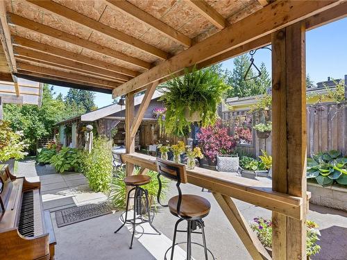 219 Hoylake Rd East, Qualicum Beach, BC 