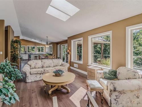 1680 Abbey Rd, Qualicum Beach, BC 