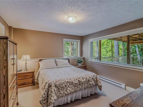 1680 Abbey Rd, Qualicum Beach, BC 