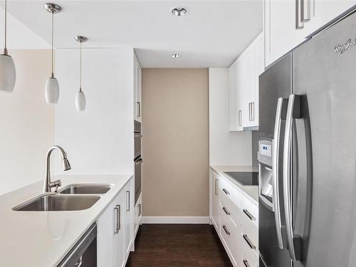 401-999 Burdett Ave, Victoria, BC - Indoor Photo Showing Kitchen With Double Sink With Upgraded Kitchen