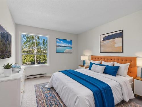 201-1039 Caledonia Ave, Victoria, BC - Indoor Photo Showing Bedroom