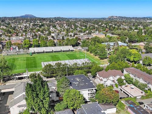 201-1039 Caledonia Ave, Victoria, BC - Outdoor With View