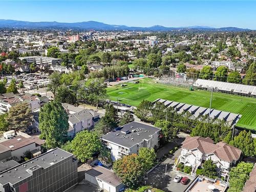 201-1039 Caledonia Ave, Victoria, BC - Outdoor With View