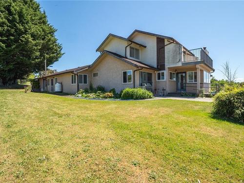 4220 Blenkinsop Rd, Saanich, BC 