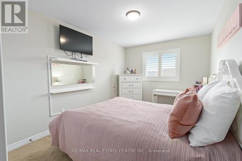 6 Wardlaw Avenue, Orangeville, ON - Indoor Photo Showing Bedroom