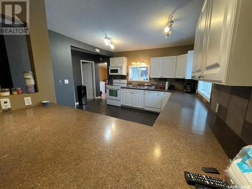 130 5Th Street, Bredenbury, SK - Indoor