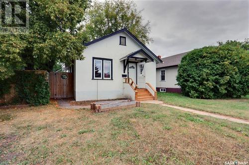 250 10Th Street E, Prince Albert, SK - Outdoor