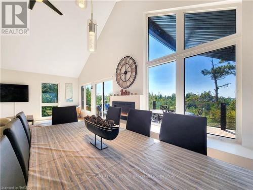 535 Bay Street, South Bruce Peninsula, ON - Indoor Photo Showing Dining Room With Fireplace