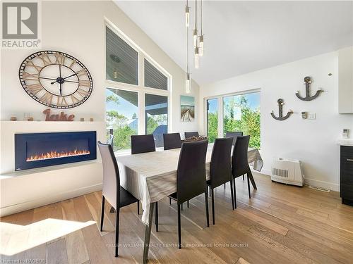 535 Bay Street, South Bruce Peninsula, ON - Indoor Photo Showing Dining Room With Fireplace