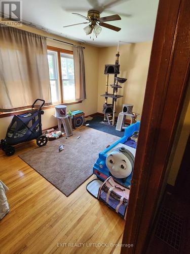 422 King George Street, Peterborough (Otonabee), ON - Indoor Photo Showing Gym Room