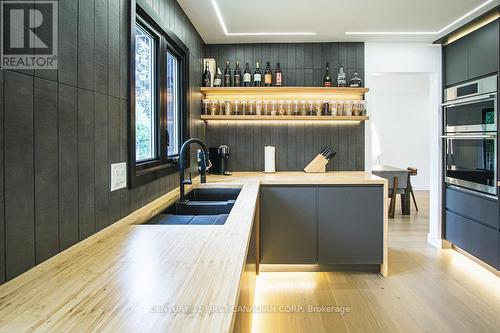 10 Angus Court, London, ON - Indoor Photo Showing Kitchen With Double Sink